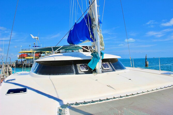 4hrs / 46ft Catamaran Private Charter From Cancun to Isla Mujeres - The Crew and the Flow: Sailing, Music, and Real Safety Care