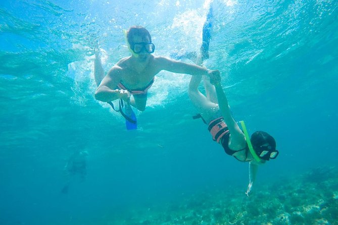Afternoon Half-Day Catmaran Sailing and Snorkel Adventure - Drinks, Snacks, and the Crew: Where the Value Shows