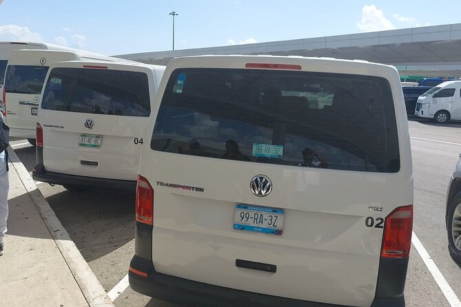 Airport Transfer to Tulum - The ride experience, water on board and short stop flexibility