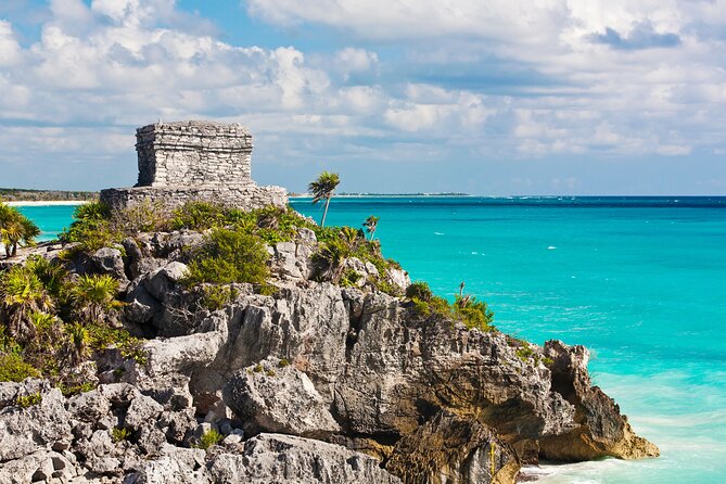 Akumal paradise tour Swimming with Turtles & ancient Tulum Ruins. Lunch included - Morning pickup in Cancun or the Riviera Maya