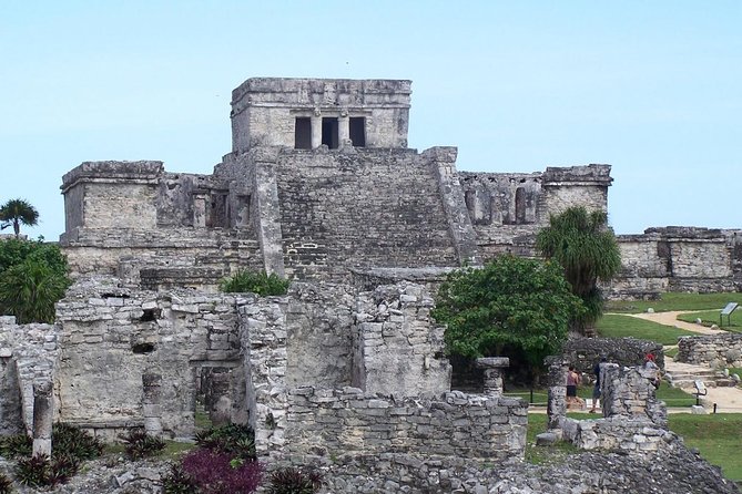 Amazing adventure Tulum, Coba, Cenote and Playa del Carmen Tour. - Coba jungle ruins: humidity, Mayan food, and the Nohoch Mul limit