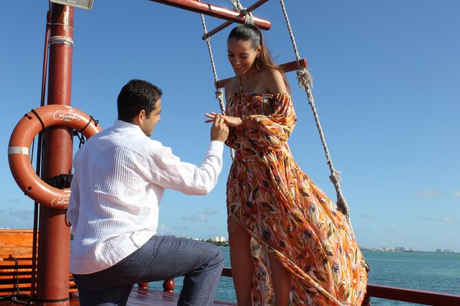 Amazing Romantic Dinner on a Spanish Galeon with Saxophone Music - Saxophone music and the open-bar vibe on deck