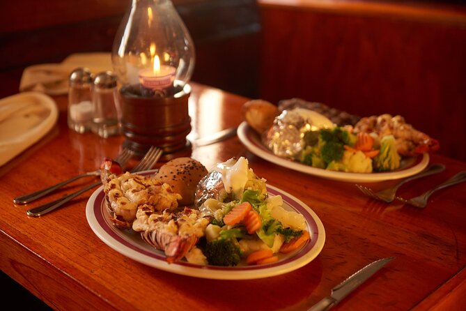 Amazing Romantic Dinner on a Spanish Galeon with Saxophone Music - Pickup, marina meeting point, and avoiding the wrong-door problem