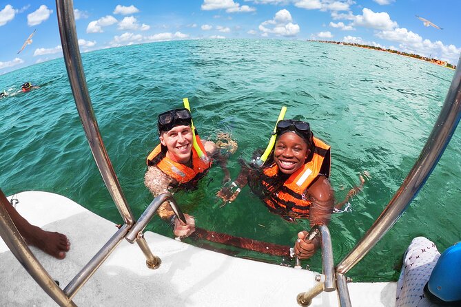 Amazing Snorkeling Experience + Real Mexican Tacos - Guides, humor, and how to handle tip talk without getting stressed