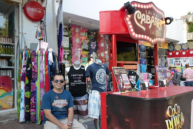 Amazing Tour 4x1 to Coba, Tulum, Cenote & Playa del Carmen. Lunch included - Playa del Carmen on Quinta Avenida: shopping on purpose