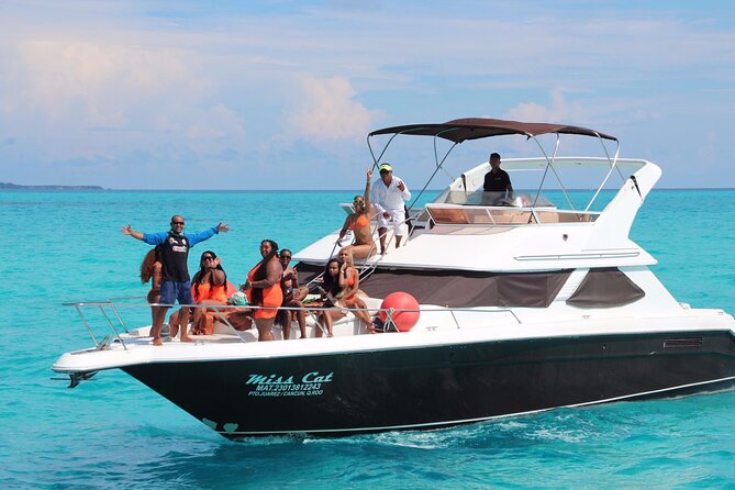 Big Yacht 48ft Rental up to 15 Pax snorkel - Meeting Up at A HA Scuba Diving, Real Inn Hotel