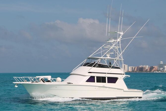 Biggest Luxury Yacht Boat Best in Cancun up to 28 pax - Crew, Service, and the Big-Group Fun Factor