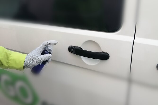 Black Luxury Van WiFi arrivals aboard from Cancun Airport - Cancun Airport Without the Taxi Line: The Quick Win