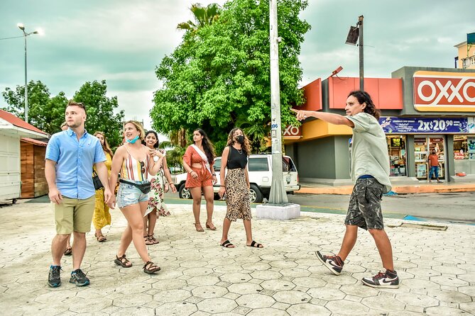 Cancun Authentic Taco Tour - Stop 1: fish tacos and a refreshing drink to start