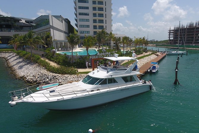 Cancun Boat Tour to Isla Mujeres on Luxury Yacht with Chef -SR55C - A Luxury Yacht Day to Isla Mujeres, With Chef and Real Flexibility