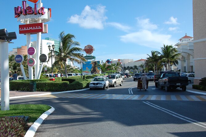 Cancun City Tour, Ruins, fun & adventure! Round Transportation - Plaza La Fiesta: tequila and chocolate, plus gift hunting