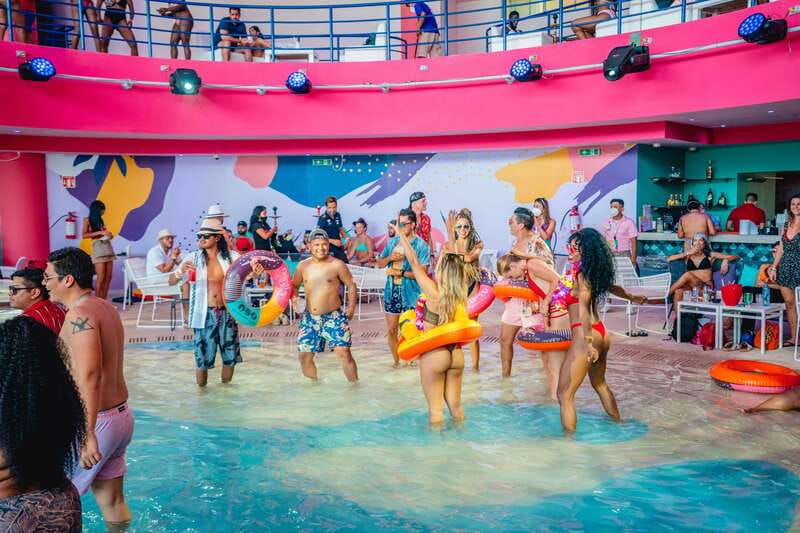Cancún: Coco Bongo Beach Party Celebrity Package - How to Arrive, What to Bring, and What to Do First