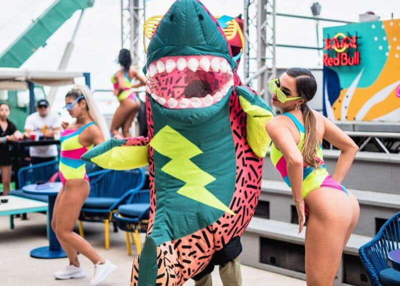 Cancún: Coco Bongo Beach Party Experience - Wheelchair access and practical comfort on a beach venue