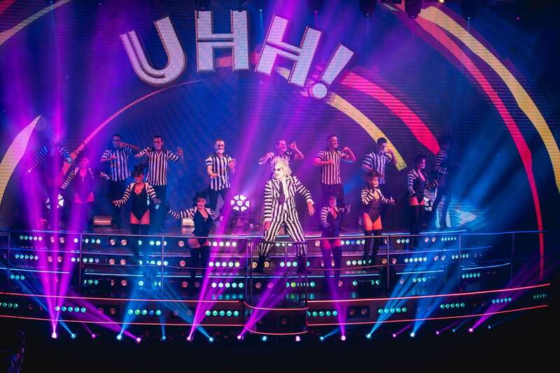 Cancun: Coco Bongo Nightclub Experience - Inside the Club: Confetti, Flying Acrobats, and Musical Tributes