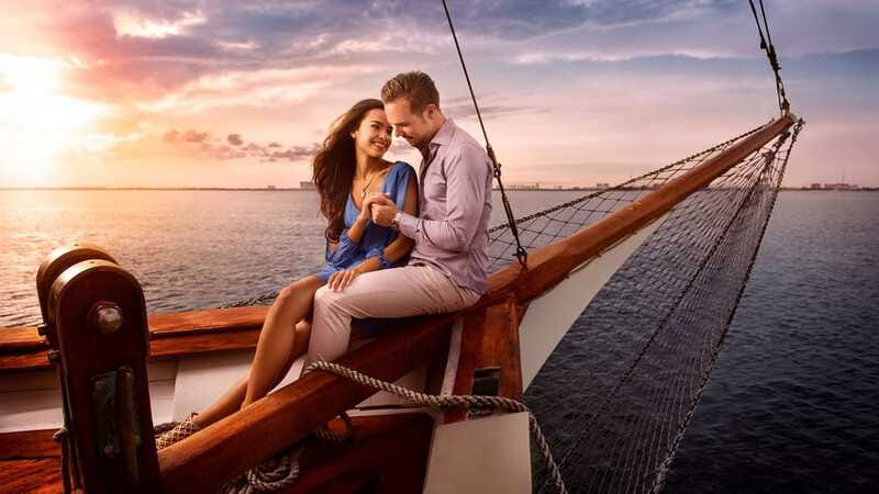Cancun: Columbus The Romantic Dinner Cruise - Seating on Deck: The Table Situation You Should Know