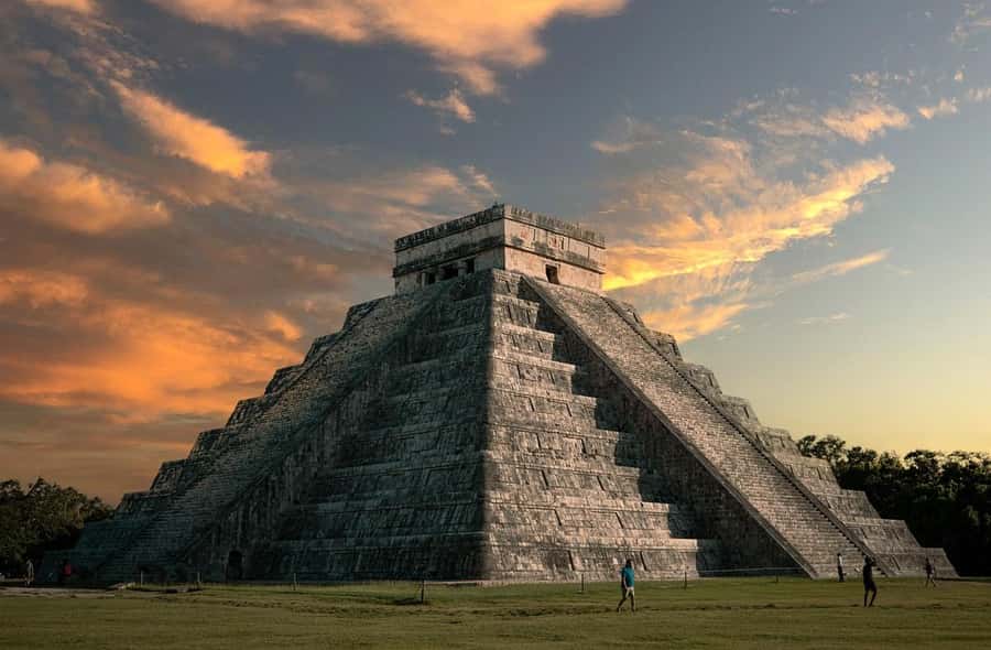 Cancun: Exclusive sunrise at Chichen Itza, expert tour guide - The Chichén Itzá morning loop: what you do before the crowds