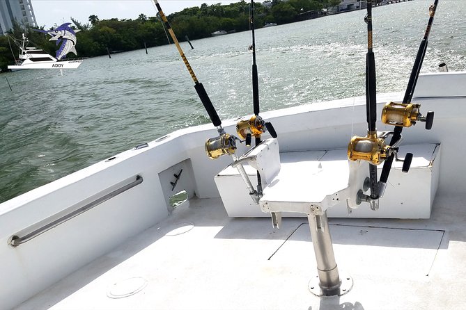 Cancun fishing charter if you don't fish you don't pay 46ft yacht 12pax 25P14 - Crew quality: what the 5-star feedback tells you