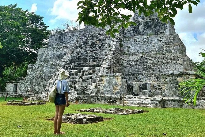 Cancun Guided Sightseeing El Meco Site, Letters and Shopping - El Meco archaeological site: the payoff and the limits of 45 minutes