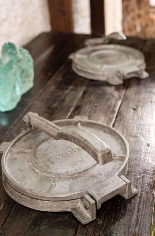 Cancun: Handmade Traditional Mexican Tortilla Making Class - Totopos, salsa tasting, and aguas frescas for flavor contrast