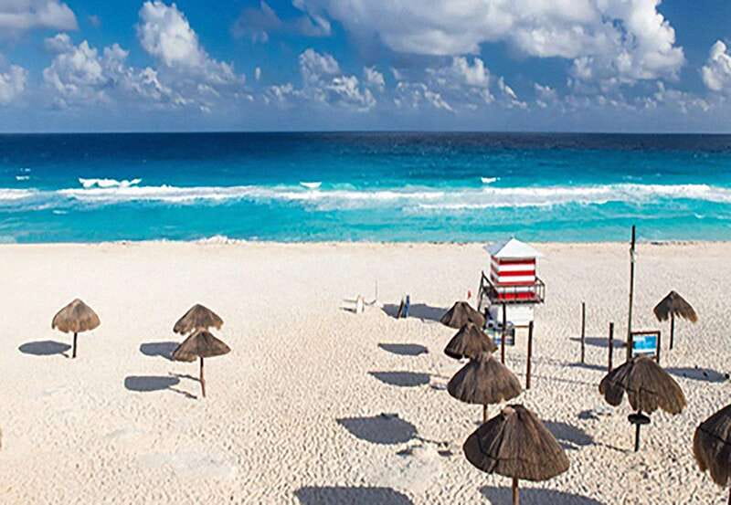 Cancun: Hop-On-Hop-Off Sightseeing Bus Tour - Who should book this bus tour, and who might want another option