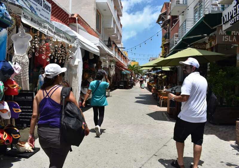 Cancun: Isla Mujeres Only Adults Catamaran, drinks & snorkel - Using your two hours wisely in Isla Mujeres town