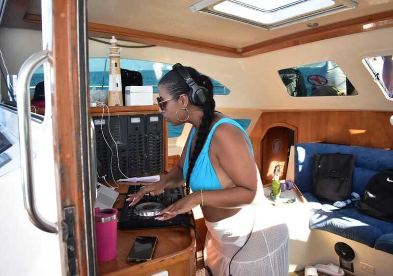 Cancun: Isla Mujeres Only Adults Catamaran, drinks & snorkel - Who this tour suits best, and who should pick something else