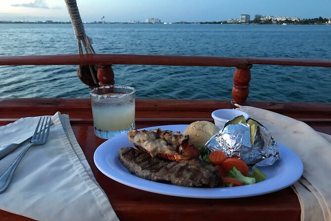 Cancun Lagoon Sunset Sailing Trip aboard classic Galeón with Dinner and Free bar - Pickup and getting to Marina Aquatours without stress