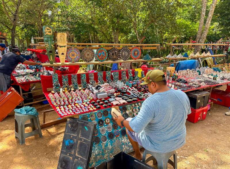 Cancun: Private Chichen Itza Tour, Cenote Swim, & Lunch - Cenote Chichikan: Lunch, Swim Time, and the Life Vest Reality