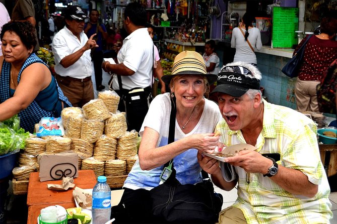 Cancun Private Foodies Market Tour and Street Food - Inside the market: how the welcome and vendor stops work