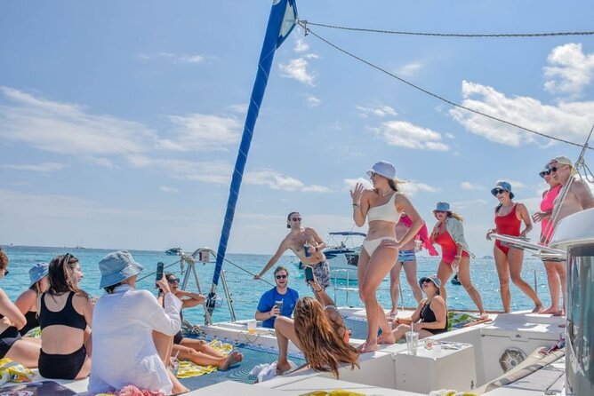 Cancun's Best: Catamaran to Isla Mujeres, Snorkeling & Drinks! - Getting there: hotel-zone pickup, but plan for timing quirks