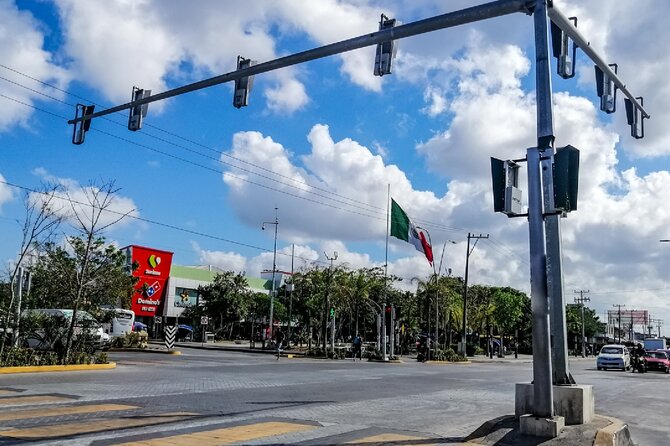 Cancun Shopping Private Guided Tour & City Sightseeing - How the guide changes your day, especially with Franklin