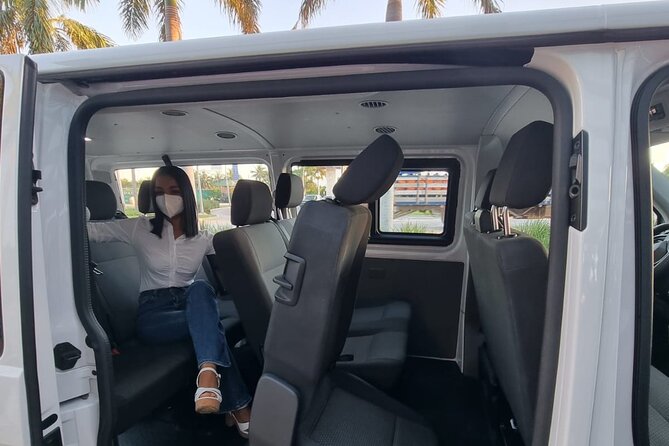 Cancun Shuttle Transportation - After customs, how pickup usually works at Cancun Airport