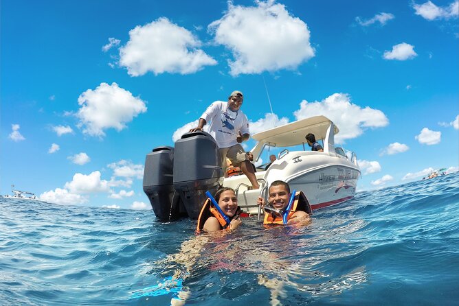 Cancun Whale Shark Experience with Snorkel & Transportation - Group size and guides: small boat energy, big respect for wildlife