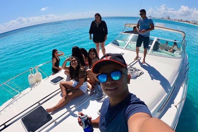 Cancun yachts rental BEATIFUL YACHT 46FT, 15 PAX MAX 25P6 - Included On Board: Crew, Bluetooth Music, Safety Gear, and Drinks