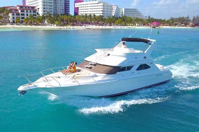 Cancun yachts rental YACHT 46 FT, 15 PAX MAX 25P12 - Key things that make this yacht rental worth your time