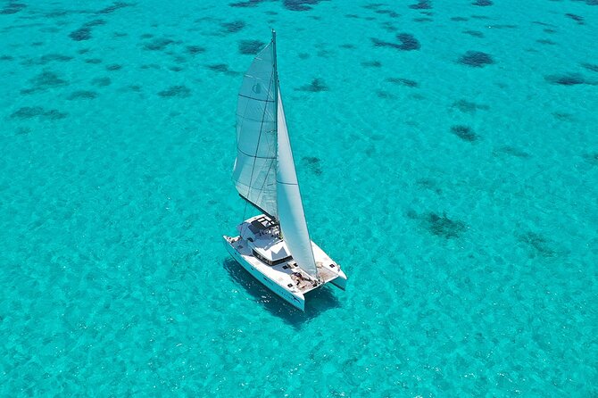 Catamaran Albatros Platinum & Beach club & Open bar & Isla Mujeres - Isla Mujeres Arrival: Amazonas Beach Club and VIP Beds