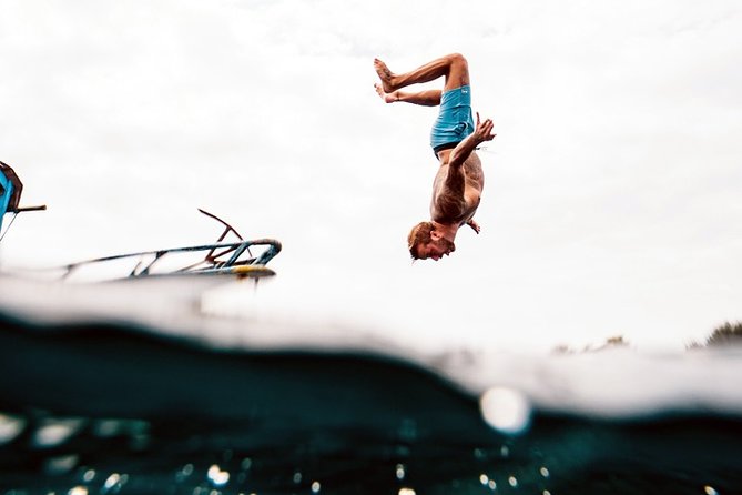 Catamaran Booze Party With Open Bar in Cancun - Drinks, cash, and the simple tip that can save you headaches