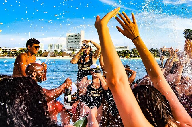 Catamaran Party Boat Cancun - Price and What It Really Costs at the Dock