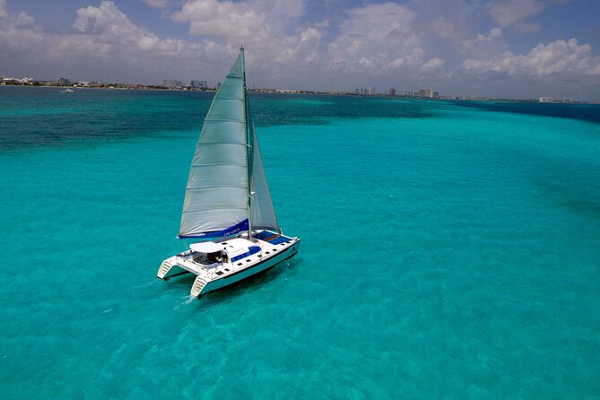 Catamaran Sailing to Isla Mujeres From Cancun - Playa Tortugas to Isla Mujeres: What the Catamaran Day Feels Like