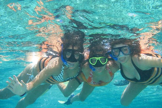 Catamaran Sailing to Isla Mujeres From Cancun - Crew Energy on Board: Why the Boat Feels Fun