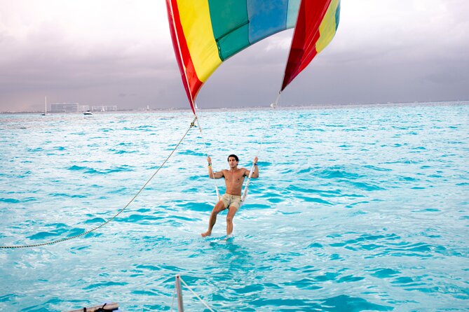 Catamaran to Isla Mujeres, Open bar, buffet, Beach Club Included - Food and drinks: open bar helps, but the lunch is what you should watch for