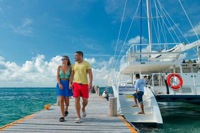 CATAMARAN to Isla Mujeres, Snorkel & Beach Club by Xcaret - Lunch and drinks: Light box lunch or Prime buffet and open bar