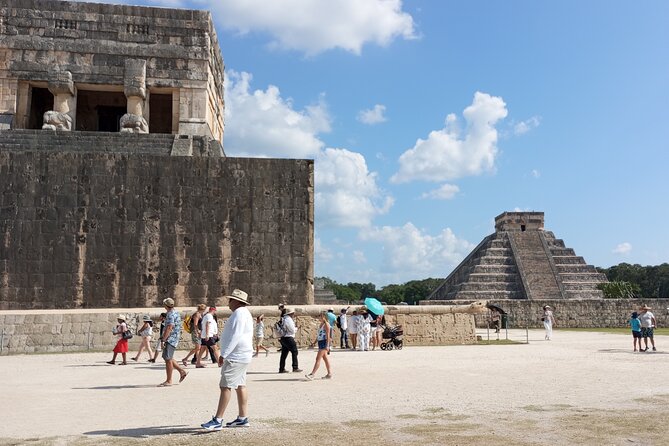 Chichen Itza all day Experience - When Chichen Itza feels chaotic: how to protect your day