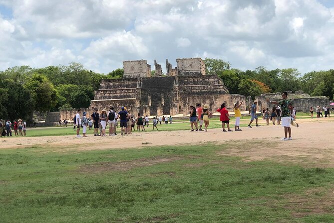 Chichen Itza, Cenote Saamal & Valladolid from Playa del Carmen - Valladolid free time: quick history stops and craft browsing