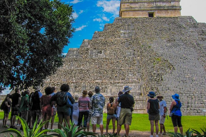 Chichen Itza, Cenote Sagrado and Valladolid from Cancun - Guides and pacing: the difference between learning and losing time