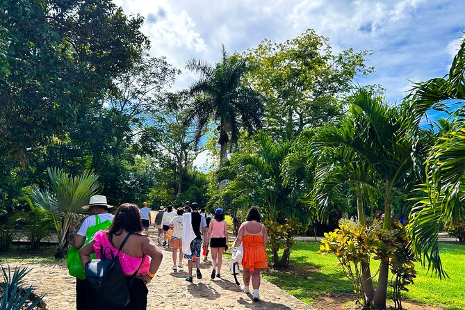 Chichen Itza Early Access Private Tour with Buffet Lunch - Group Size, Pacing, and Why “Private” Changes Everything