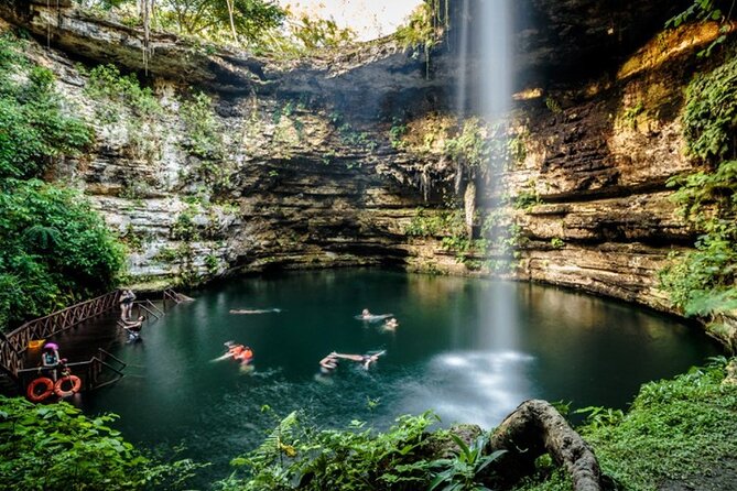 Chichen Itza Exclusive Tour, Cenote, Magical Town & Buffet - El Castillo: the pyramid most people came to see