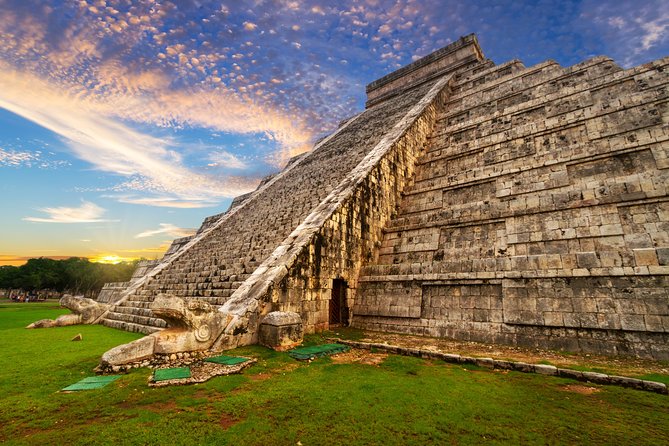 Chichen Itza Express Tour from Cancun - Boxed lunch included, drinks on you