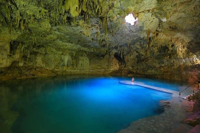 Chichen Itza Full day tour with buffet - Pickup reality: meeting points, hotel lobbies, and a key warning