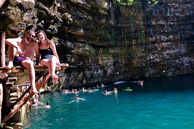 Chichén Itzá Full-Day Tour with Mayan Buffet, Cenote & Valladolid - The Mayan buffet break: included lunch, vegetarian options, and drink choices